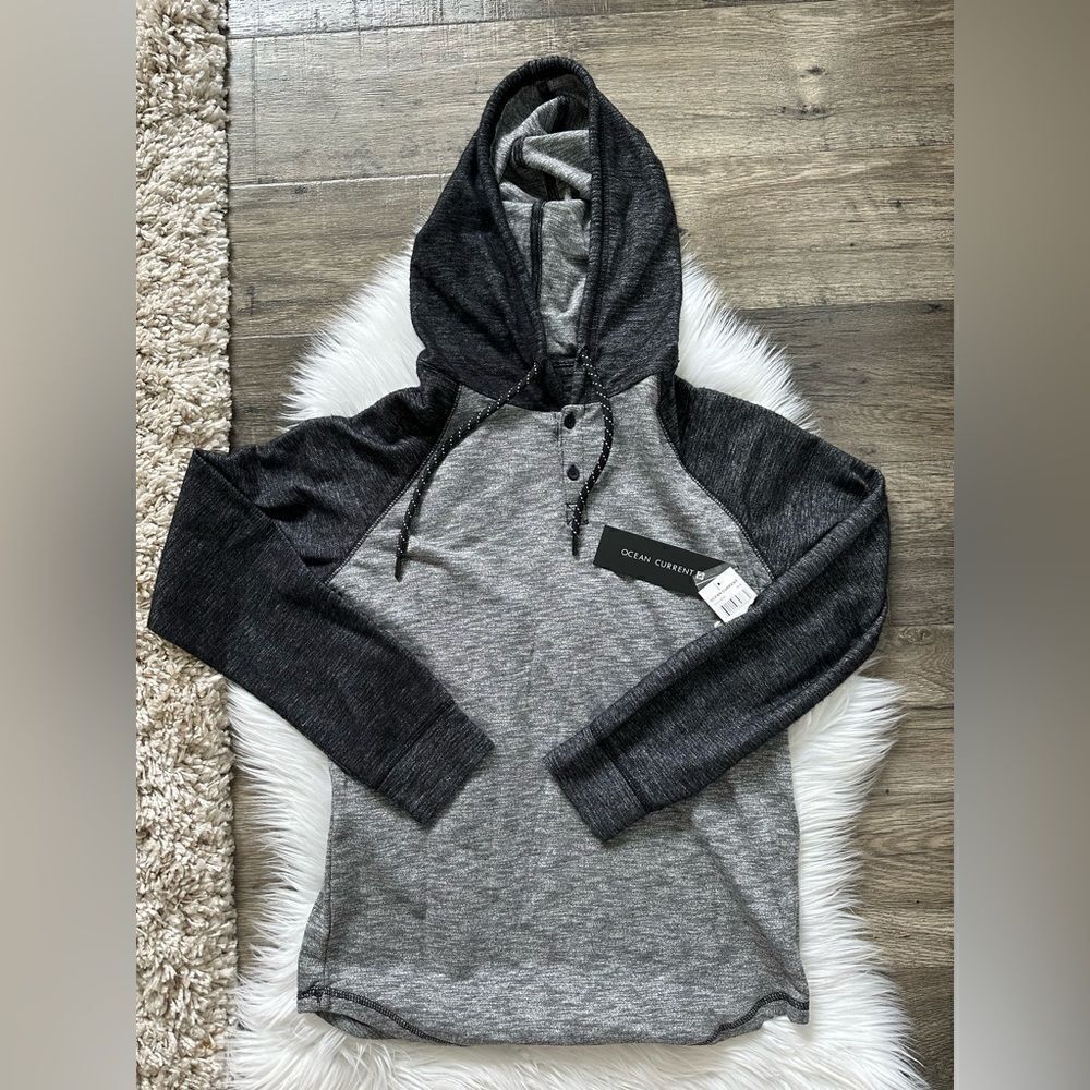 COPY - NEW WITH TAGS MENS OCEAN CURRENT PULLOVER SIZE SMALL
